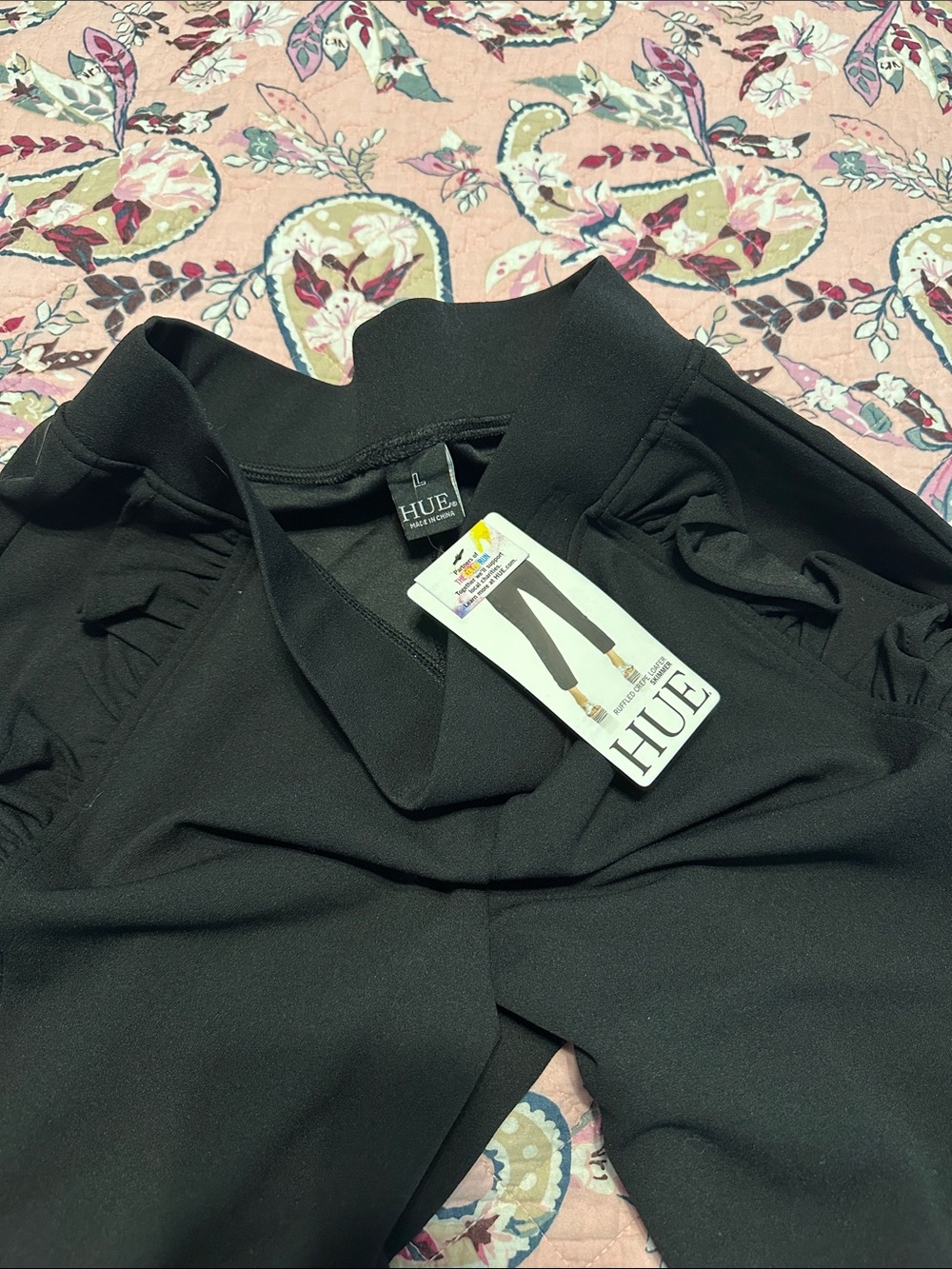 Hue Ruffled leggings sz L NEW w Tags!